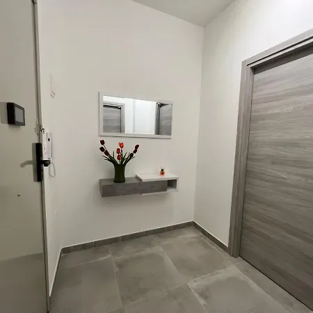 Apartman House *